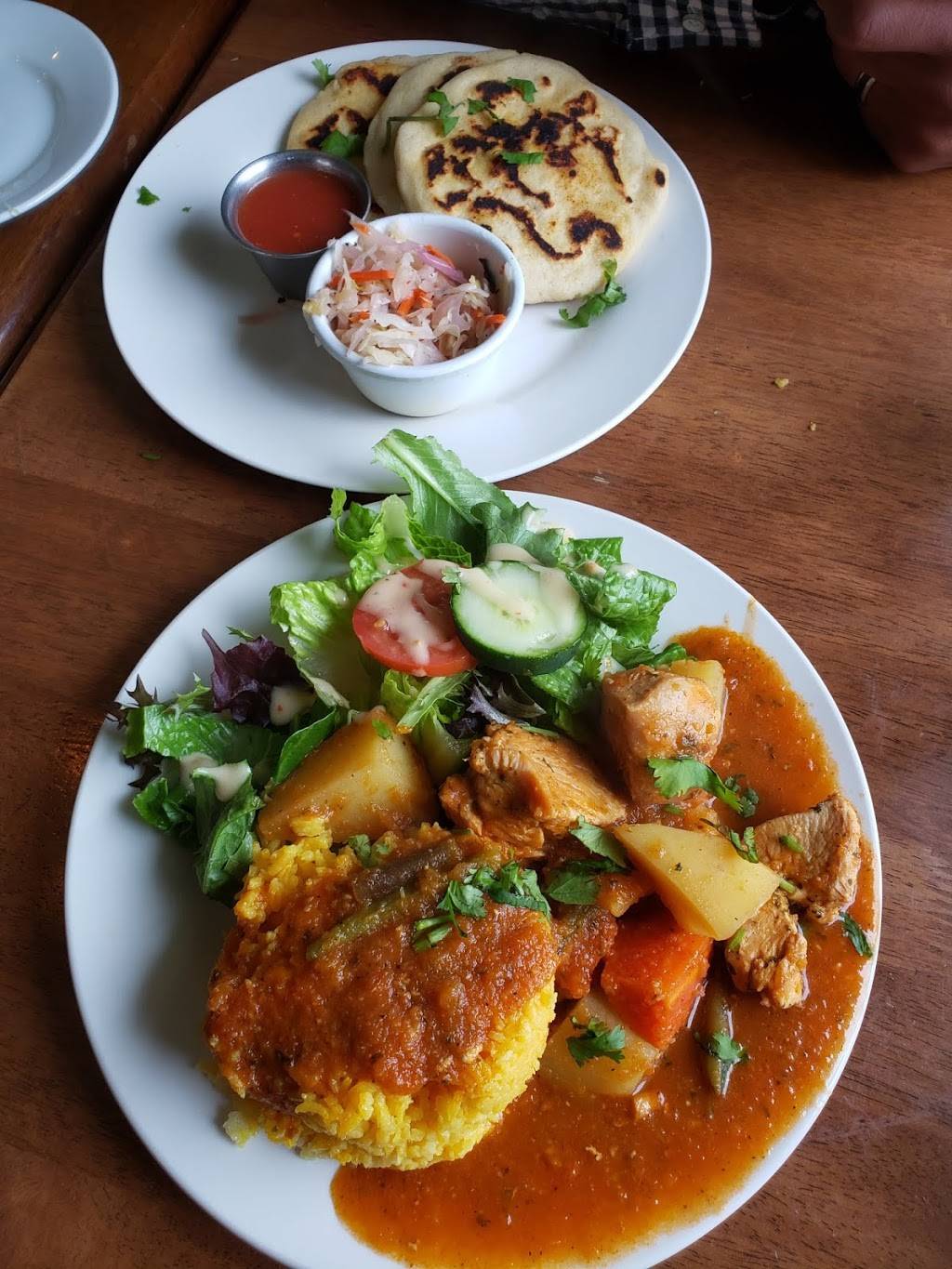 La Macarena Pupuseria & Latin Cafe | restaurant | 8120 Hampson St, New Orleans, LA 70118, USA | 5048625252 OR +1 504-862-5252