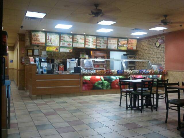 Subway Restaurants | restaurant | 159 E Antelope Ave, Woodlake, CA 93286, USA | 5595648058 OR +1 559-564-8058
