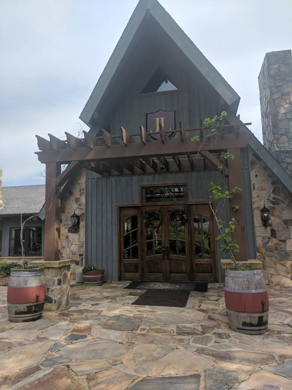 JOLO Winery & Vineyards | restaurant | 219 Jolo Winery Ln, Pilot Mountain, NC 27041, USA | 8555656946 OR +1 855-565-6946