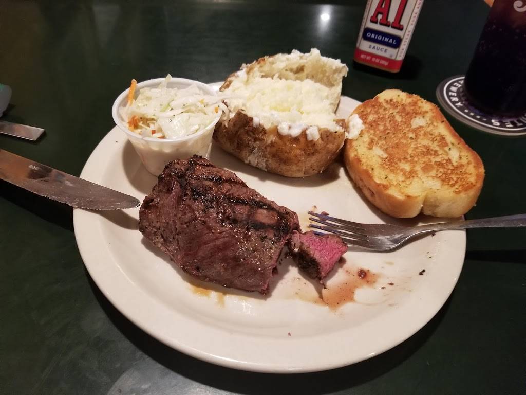 Flannigans | restaurant | 501 1st Ave, Coralville, IA 52241, USA | 3193511904 OR +1 319-351-1904