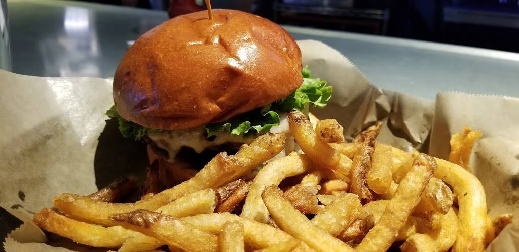 Dunedin Brewery | restaurant | 937 Douglas Ave, Dunedin, FL 34698, USA | 7277360606 OR +1 727-736-0606