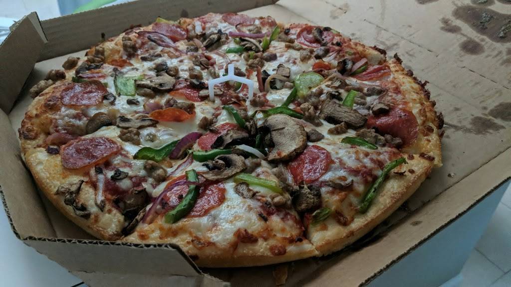 Pizza Hut | restaurant | 19918 Southwest Fwy, Sugar Land, TX 77479, USA | 8325950444 OR +1 832-595-0444