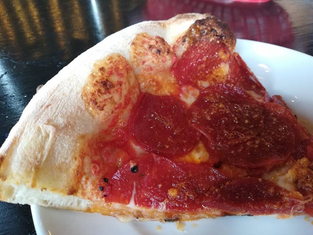 F&D Woodfired Italian Kitchen | restaurant | 2420 Curry Ford Rd, Orlando, FL 32806, USA | 4077515697 OR +1 407-751-5697