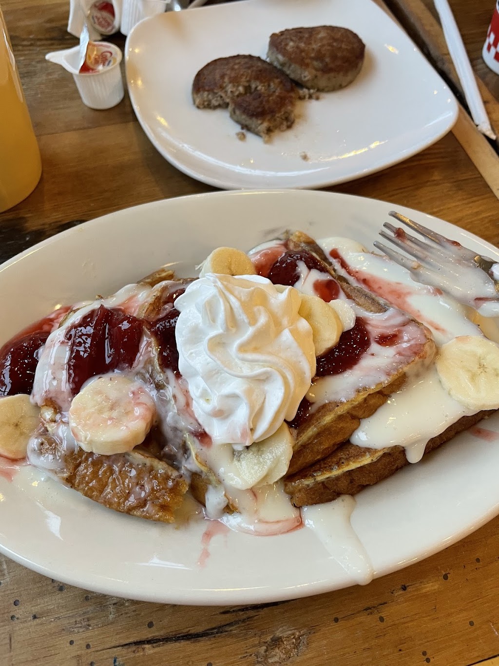 Tee Jayes | restaurant | 4560 N High St, Columbus, OH 43214, USA | 6147451126 OR +1 614-745-1126