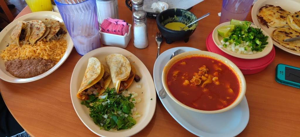 Las Locas Fajitas | restaurant | 2915 Bingle Rd, Houston, TX 77055, USA | 7134648580 OR +1 713-464-8580