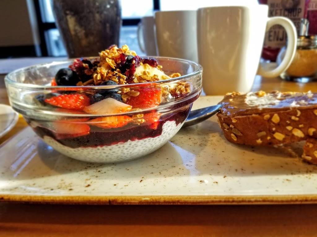 First Watch - Clarksville | cafe | 1205 Veterans Pkwy, Clarksville, IN 47129, USA | 8125753447 OR +1 812-575-3447