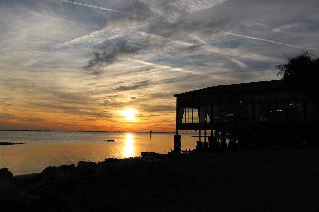 Rusty Pelican Tampa Restaurant | restaurant | 2425 N Rocky Point Dr, Tampa, FL 33607, USA | 8132811943 OR +1 813-281-1943