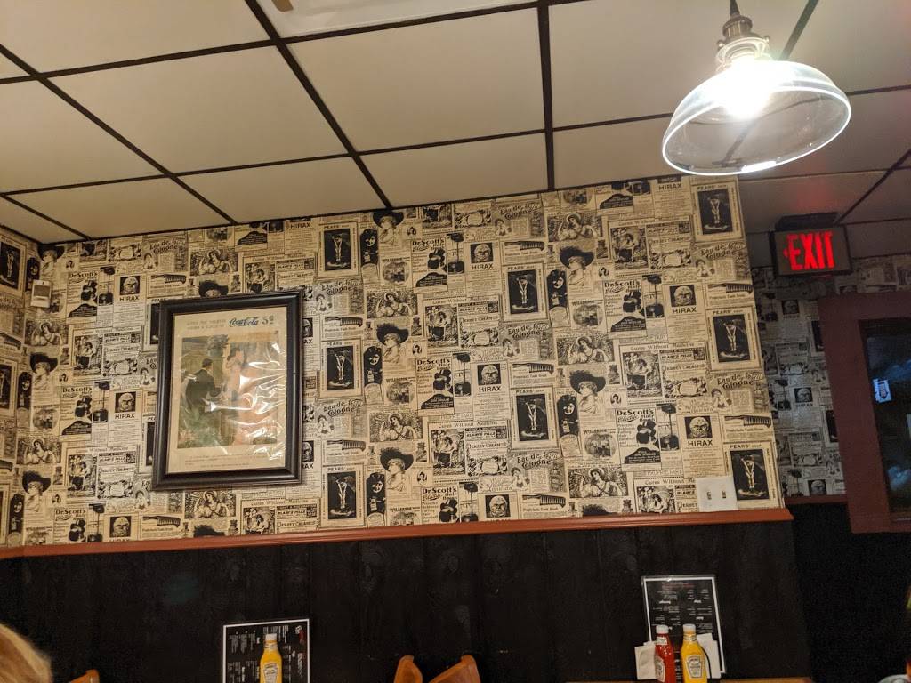 Michaels Pizza | restaurant | 441 S Robert St, St Paul, MN 55107, USA | 6512225252 OR +1 651-222-5252