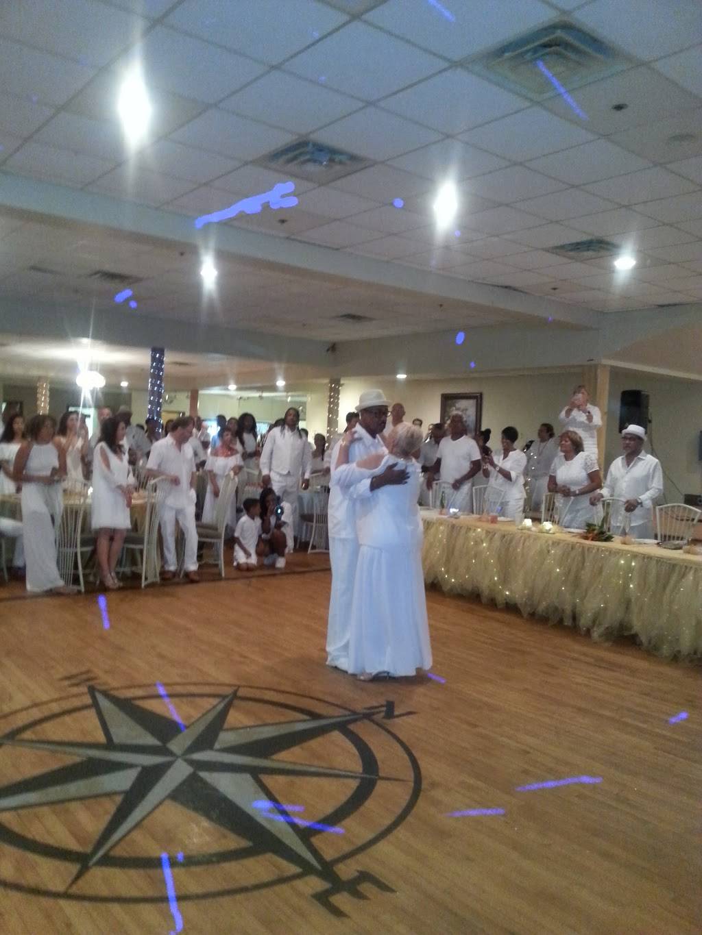 United Fishermen Club | restaurant | 639 Orchard St, New Bedford, MA 02744, USA | 5089945883 OR +1 508-994-5883