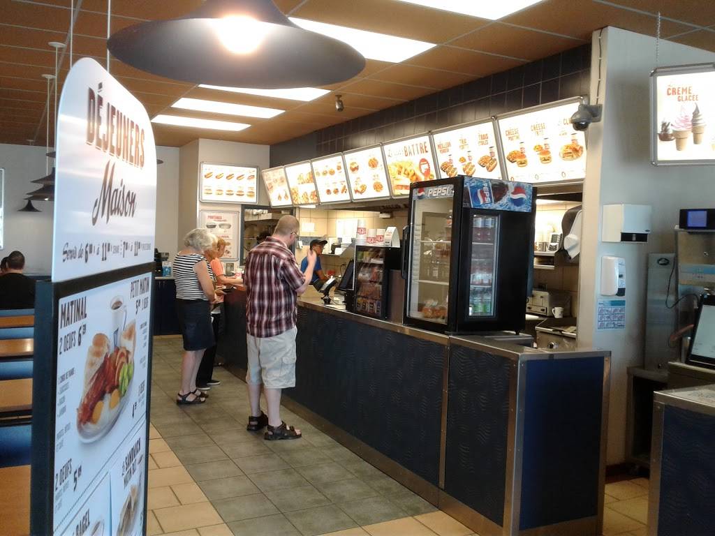 Valentine | restaurant | 1335 Rue Belvédère S, Sherbrooke, QC J1H 4E4, Canada | 8195629870 OR +1 819-562-9870