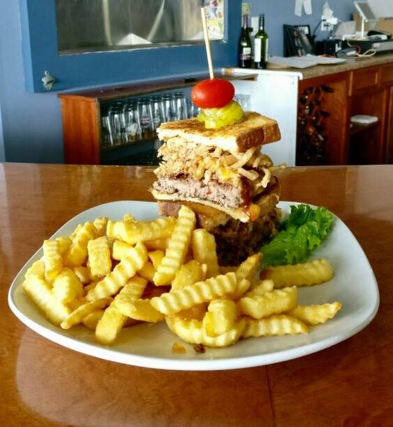 The Wheelhouse | restaurant | 7220 Central Ave, St. Petersburg, FL 33707, USA | 7276230589 OR +1 727-623-0589