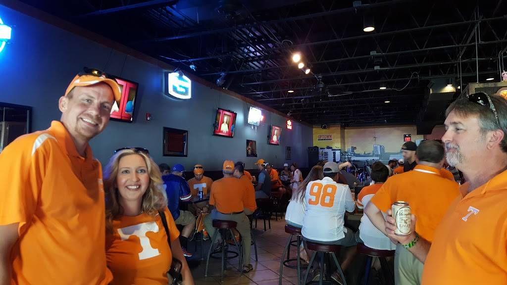 Uptown Bar and Grill | restaurant | 1912 Cumberland Ave, Knoxville, TN 37916, USA | 8655254442 OR +1 865-525-4442