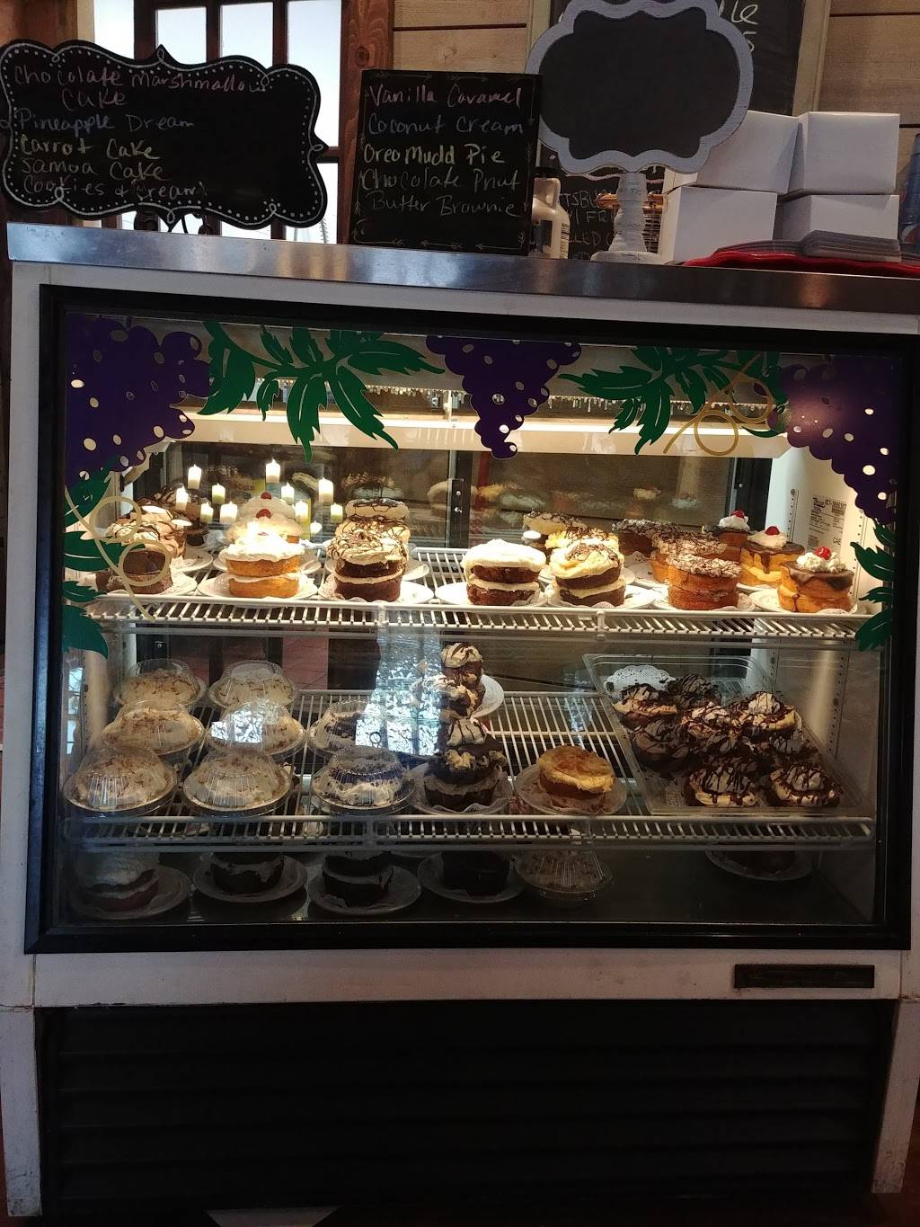 Jack & Georges | restaurant | 2400 4th Ave, Altoona, PA 16602, USA | 8149435622 OR +1 814-943-5622