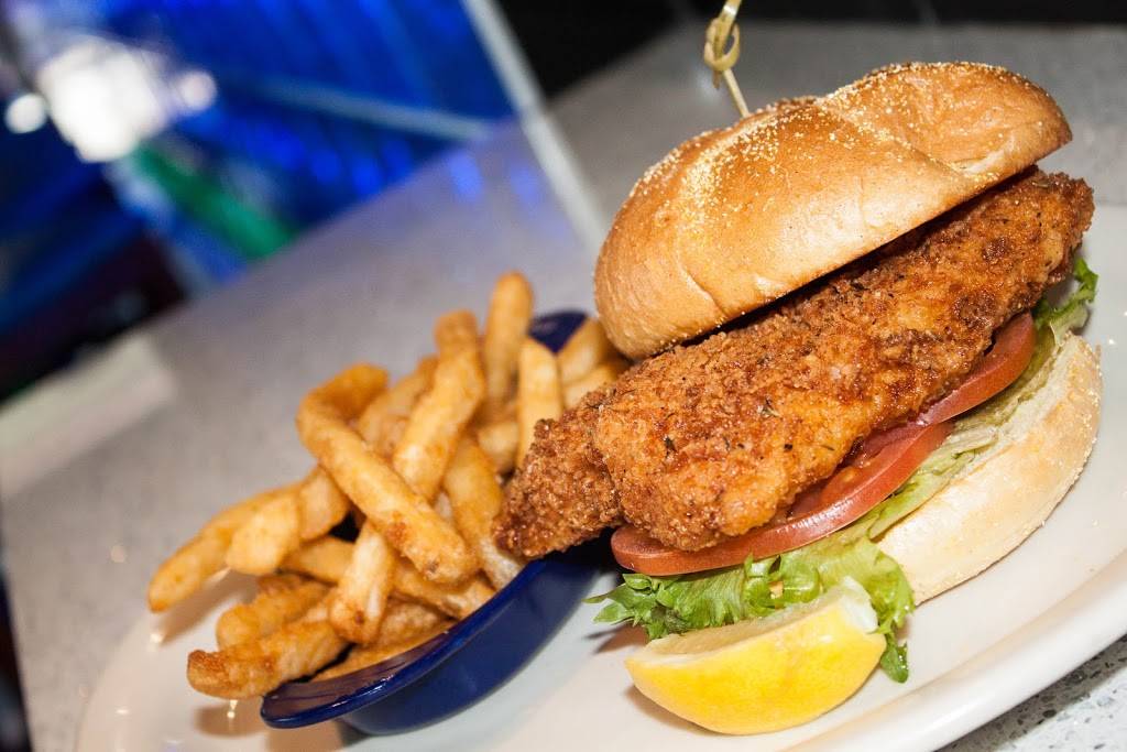 Mulligans Beach House | restaurant | 1025 Beachland Blvd, Vero Beach, FL 32963, USA | 7724926744 OR +1 772-492-6744