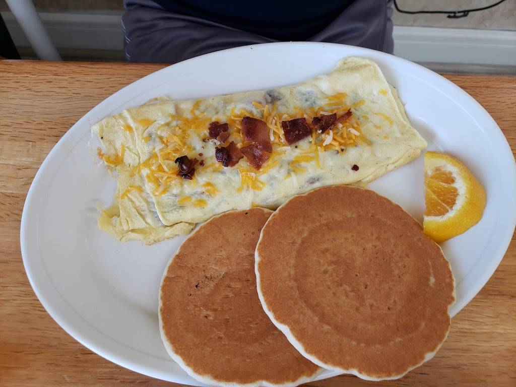 The Islands Pancake House | restaurant | 2801 unit P, Estero Blvd, Fort Myers Beach, FL 33931, USA | 2392338188 OR +1 239-233-8188