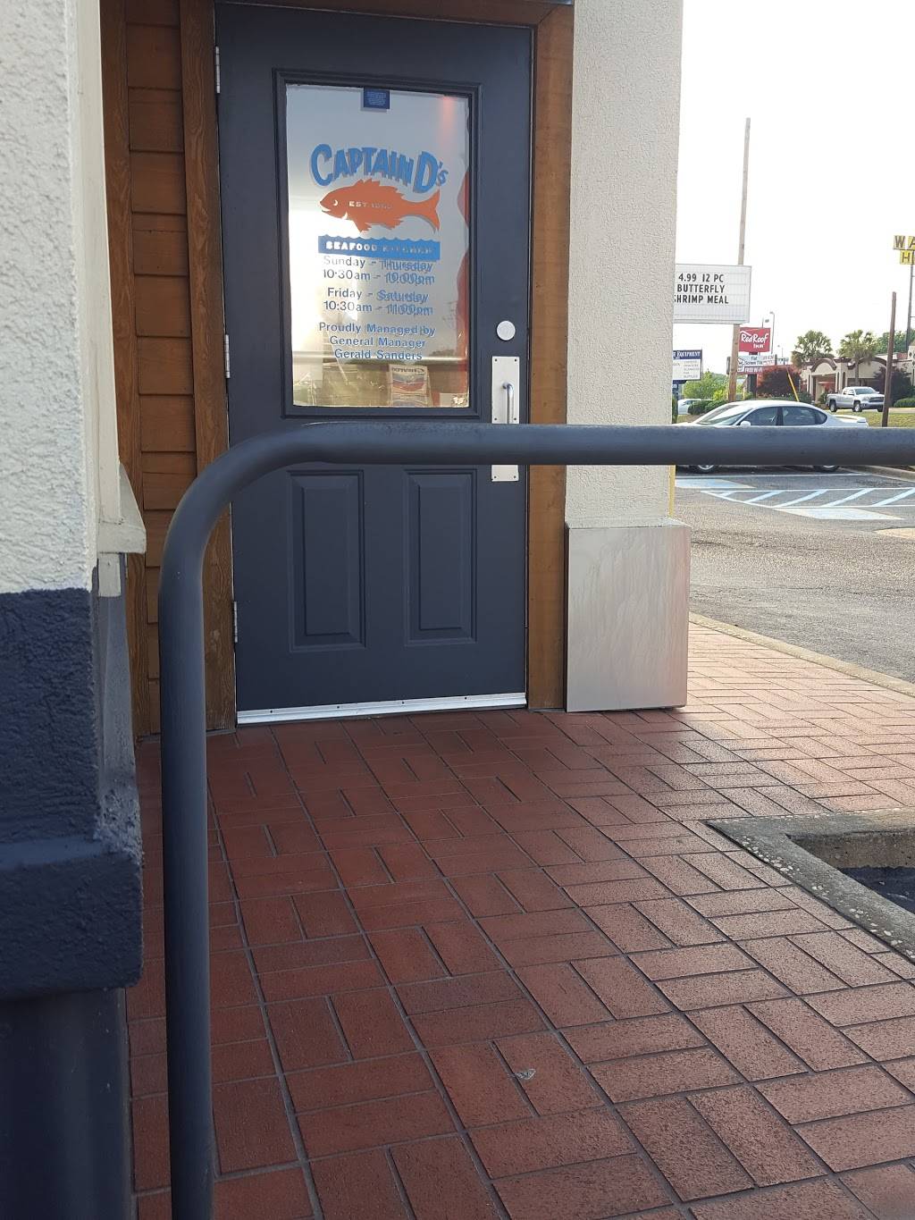 Captain Ds | restaurant | 2674 Zelda Rd, Montgomery, AL 36107, USA | 3342625950 OR +1 334-262-5950