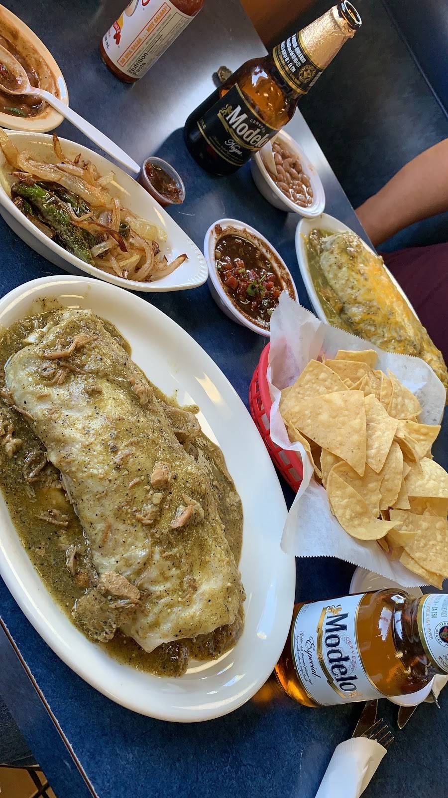 La Tapatia Mexican Grill | restaurant | 17490 Arrow Blvd, Fontana, CA 92335, USA | 9093713010 OR +1 909-371-3010