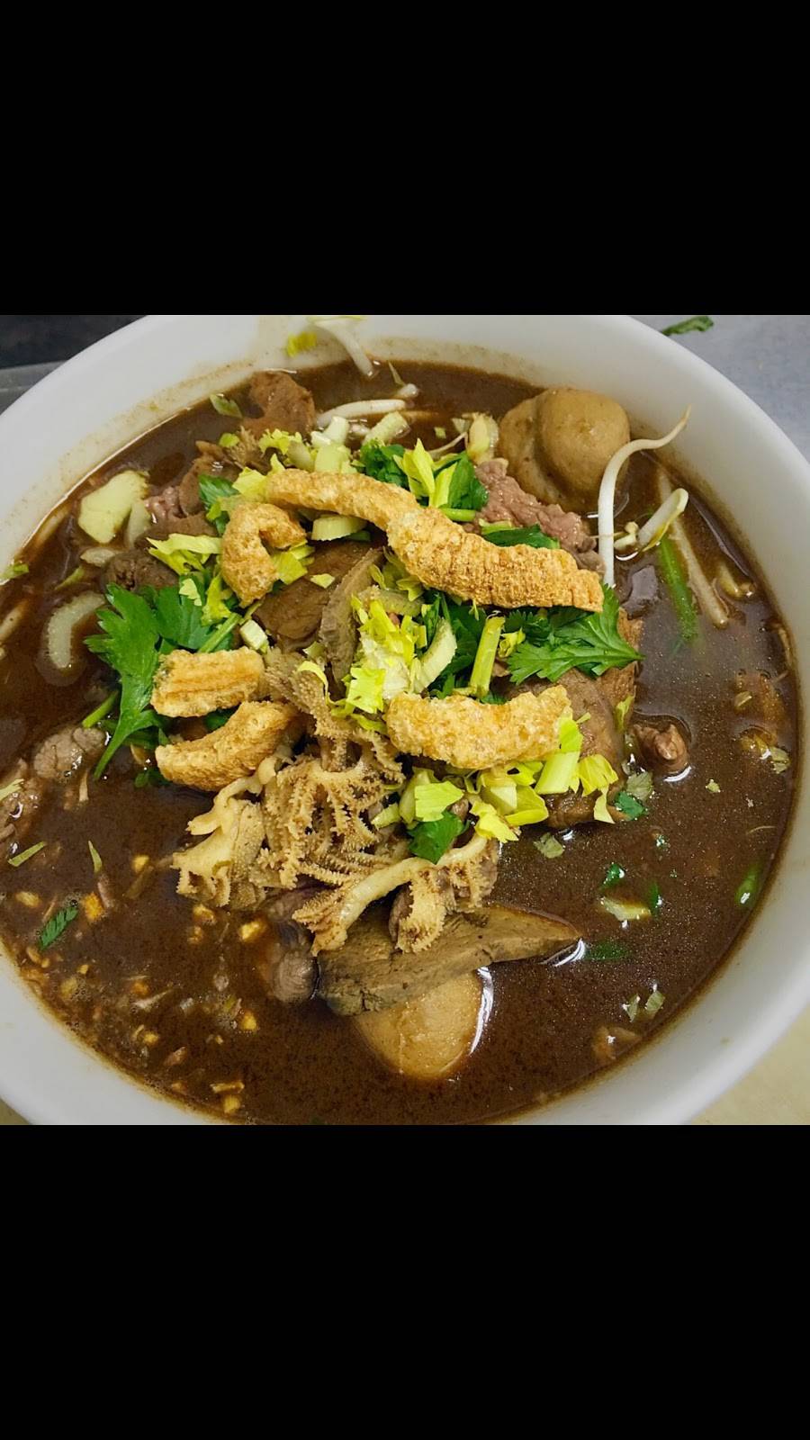 Royal King Elephant | restaurant | 1645, 9924 Garden Grove Blvd, Garden Grove, CA 92844, USA | 7146381887 OR +1 714-638-1887