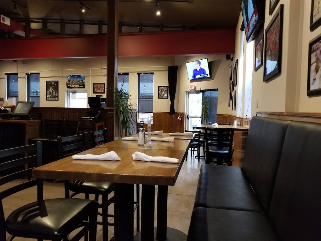 Left Field Tavern | restaurant | 12 W Park Pl, Oxford, OH 45056, USA | 5135230015 OR +1 513-523-0015