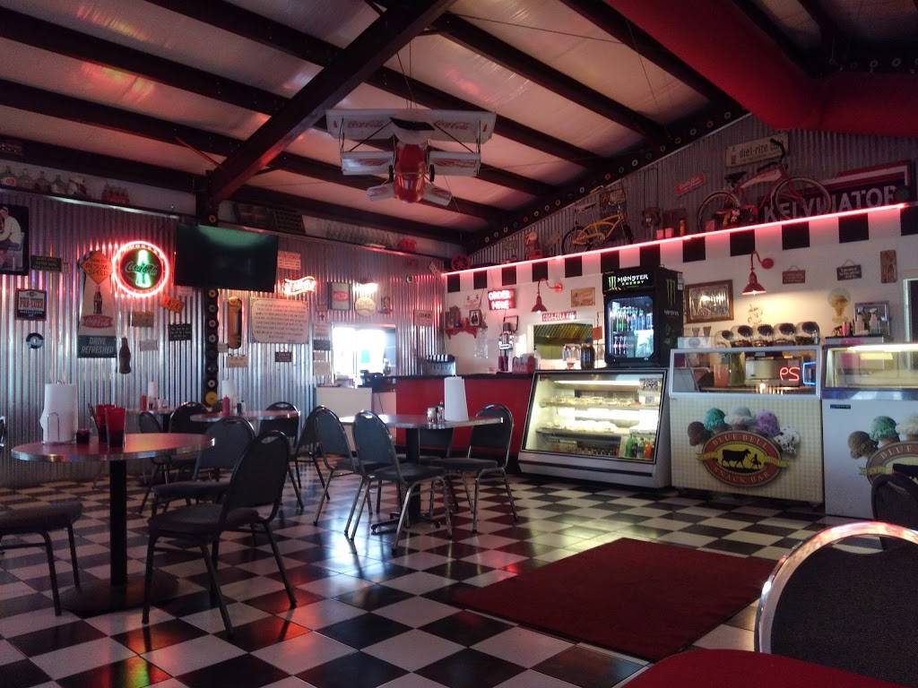 Burger Town | restaurant | 6223 W Roundbunch Rd, Orange, TX 77630, USA | 4097358840 OR +1 409-735-8840