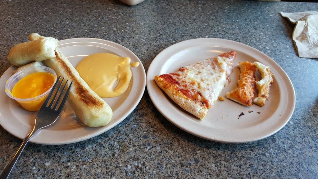 Chicagos Pizza Speedway | restaurant | 6321 Crawfordsville Rd, Speedway, IN 46224, USA | 3177572787 OR +1 317-757-2787