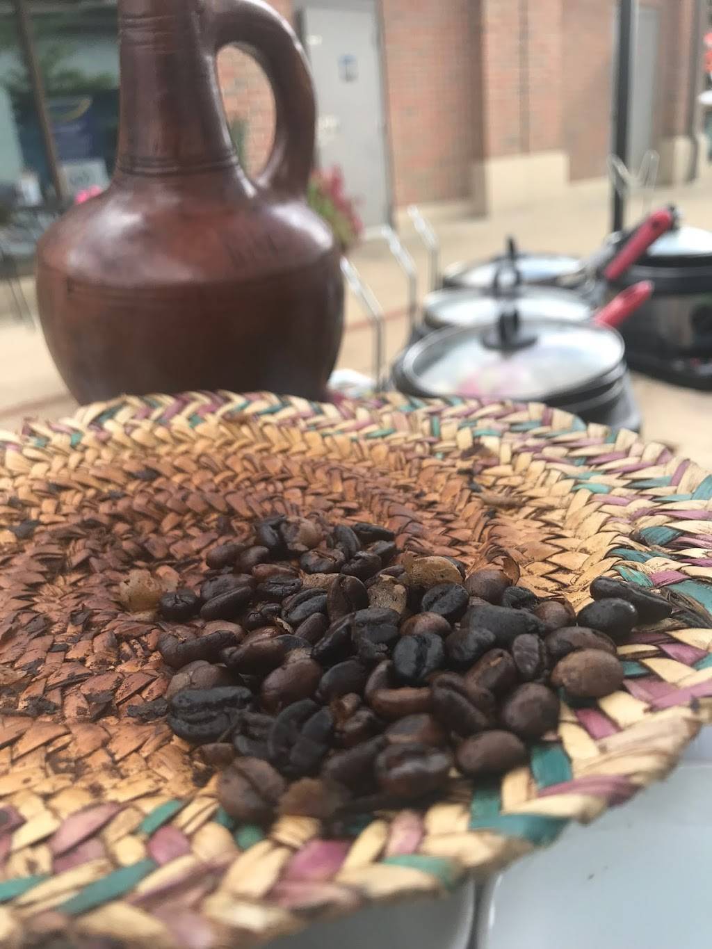 Habesha Ethiopian and Eritrean Restaurant | restaurant | 16860 Lorain Ave, Cleveland, OH 44111, USA | 2164006539 OR +1 216-400-6539