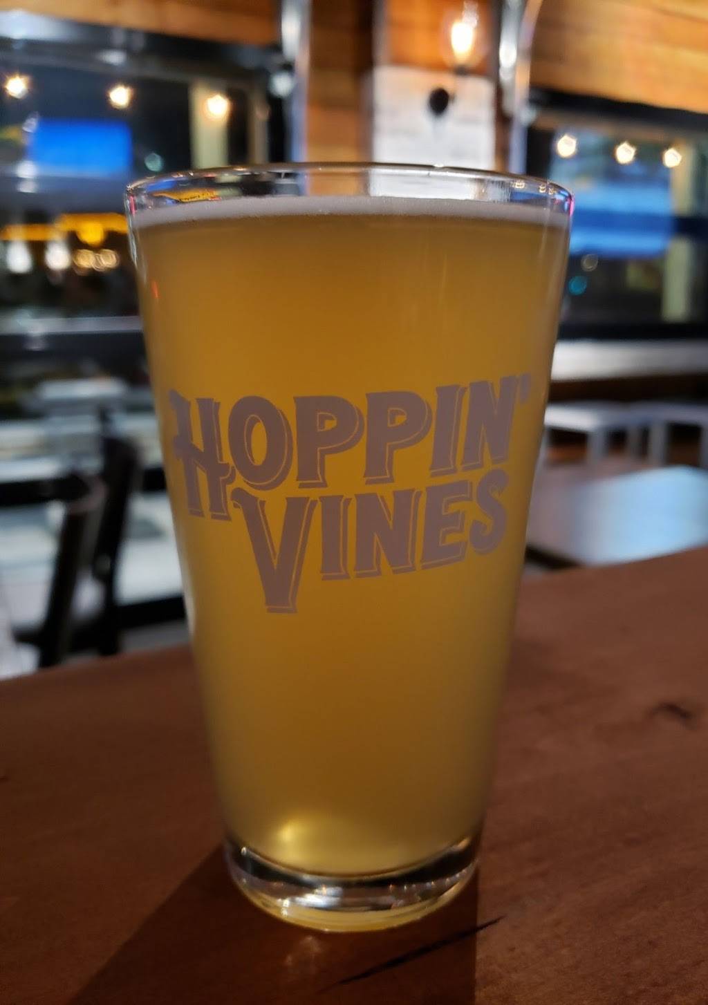 Hoppin Vines | restaurant | 8150 Montgomery Rd, Cincinnati, OH 45236, USA | 5137918463 OR +1 513-791-8463