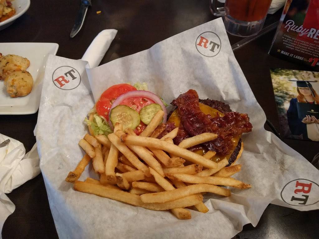 Ruby Tuesday | restaurant | 4066 Victory Blvd, Portsmouth, VA 23701, USA | 7574887747 OR +1 757-488-7747