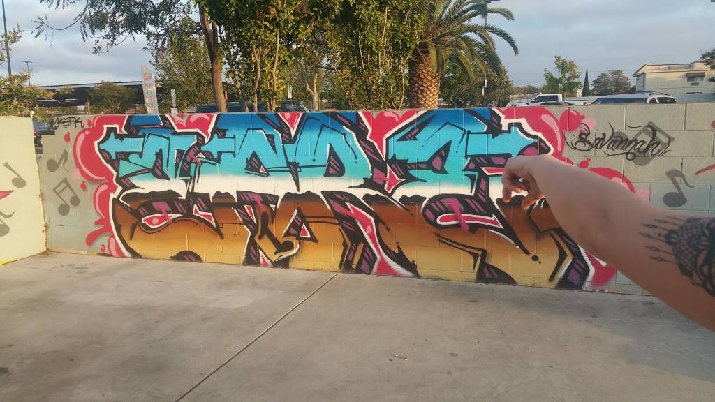 Wienerschnitzel | restaurant | 18012 Beach Blvd, Huntington Beach, CA 92646, USA | 7148479400 OR +1 714-847-9400