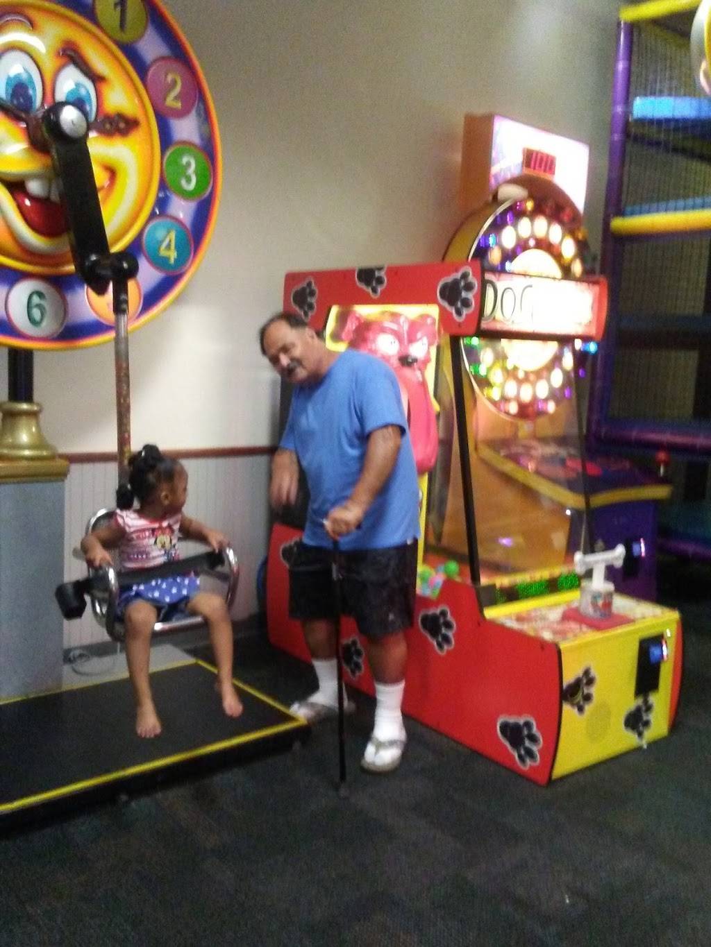 Panda Express | restaurant | 3146 Sports Arena Blvd #2, San Diego, CA 92110, USA | 6192225687 OR +1 619-222-5687