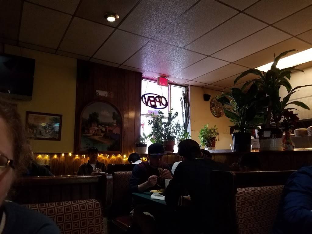 Tastys Chicken & Bread Llc | restaurant | 4140 Meadowdale Blvd, North Chesterfield, VA 23234, USA | 8042714036 OR +1 804-271-4036