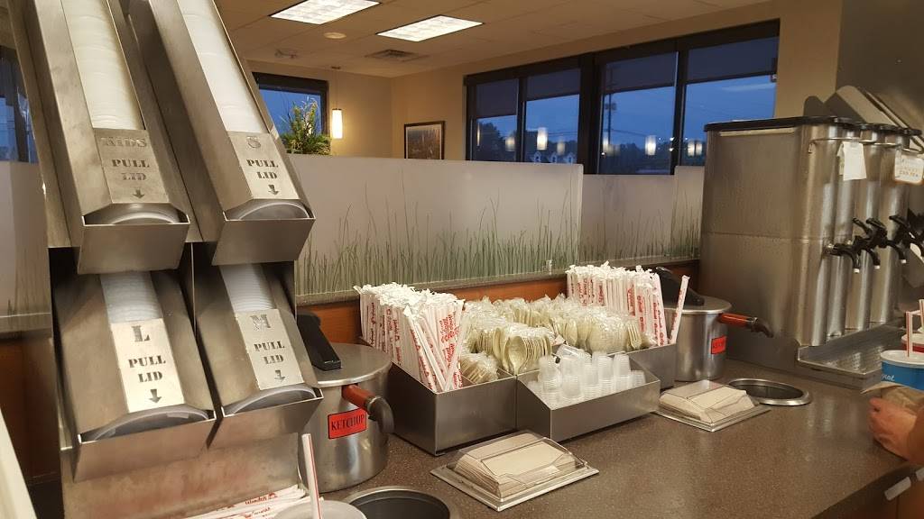 Wendys | restaurant | 84 Elizabeth Pike, Mineral Wells, WV 26150, USA | 3044893334 OR +1 304-489-3334