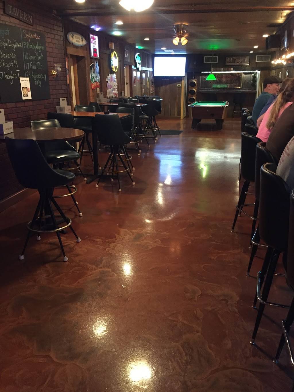 The Highway Bar & Grill | restaurant | 9204 S Mill Rd, Knightstown, IN 46148, USA | 7655715190 OR +1 765-571-5190