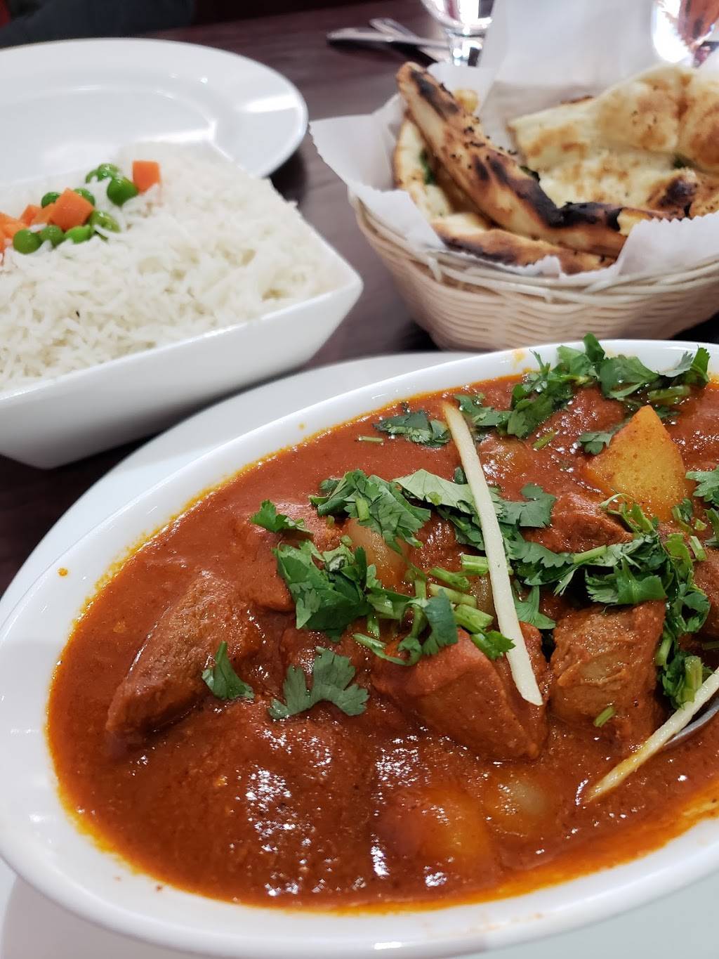 India Palace Bar and Tandoor | restaurant | 19743 Frederick Rd, Germantown, MD 20876, USA | 3015403000 OR +1 301-540-3000