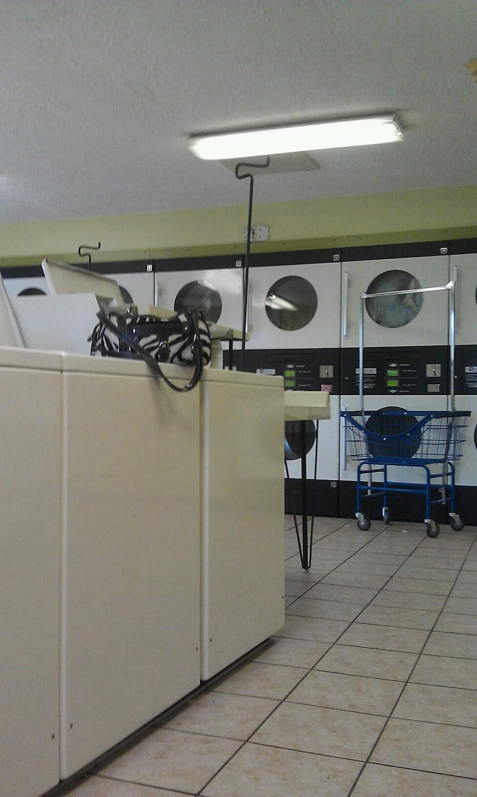 Jim & Nenas Pizzeria | restaurant | 112 Abbottstown St, East Berlin, PA 17316, USA | 7172598496 OR +1 717-259-8496