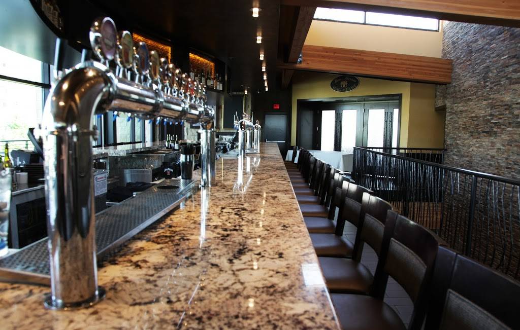 Moerlein Lager House | restaurant | 115 Joe Nuxhall Way, Cincinnati, OH 45202, USA | 5134212337 OR +1 513-421-2337