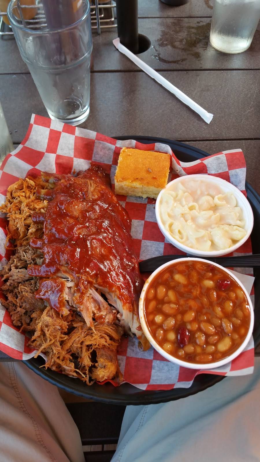 Pig in a Poke | restaurant | 130 Mayo Cir, Pikeville, KY 41501, USA | 6064379511 OR +1 606-437-9511