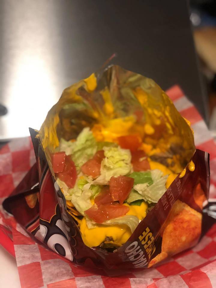 CAPZ Sports Bar & Grille | restaurant | 885 W Hunter St, Logan, OH 43138, USA | 7404009337 OR +1 740-400-9337