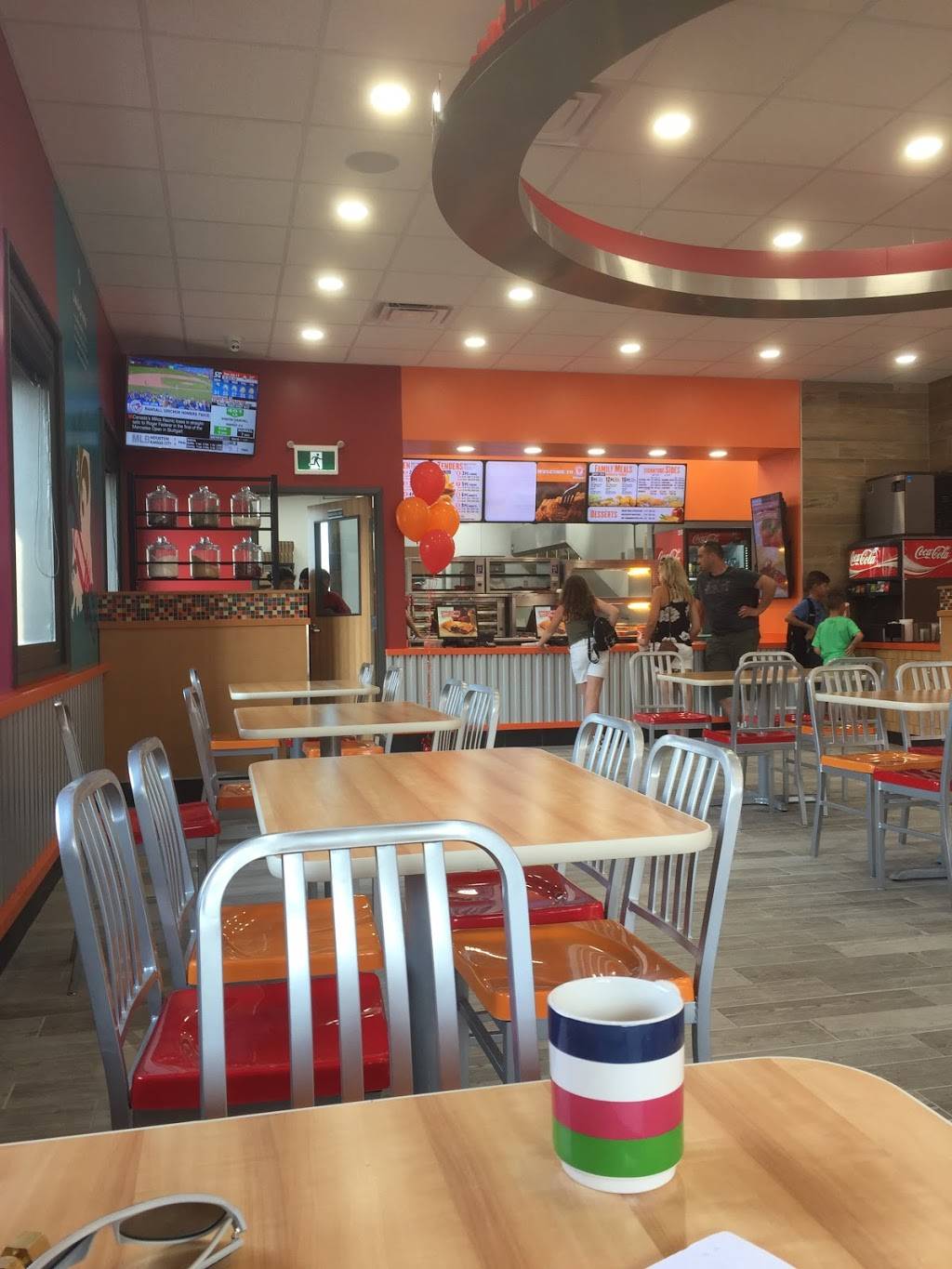 Popeyes | restaurant | 3479 Yonge St, North York, ON M4N 2N3, Canada | 6473475444 OR +1 647-347-5444