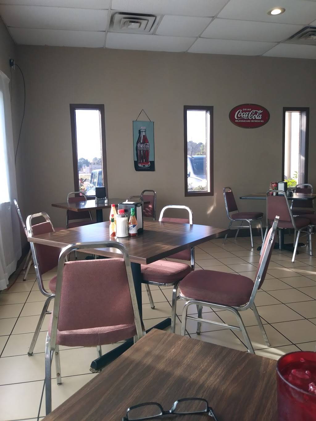 Annettes Country Cooking & Seafood | restaurant | 1601 N Morrison Blvd, Hammond, LA 70401, USA | 9854297700 OR +1 985-429-7700