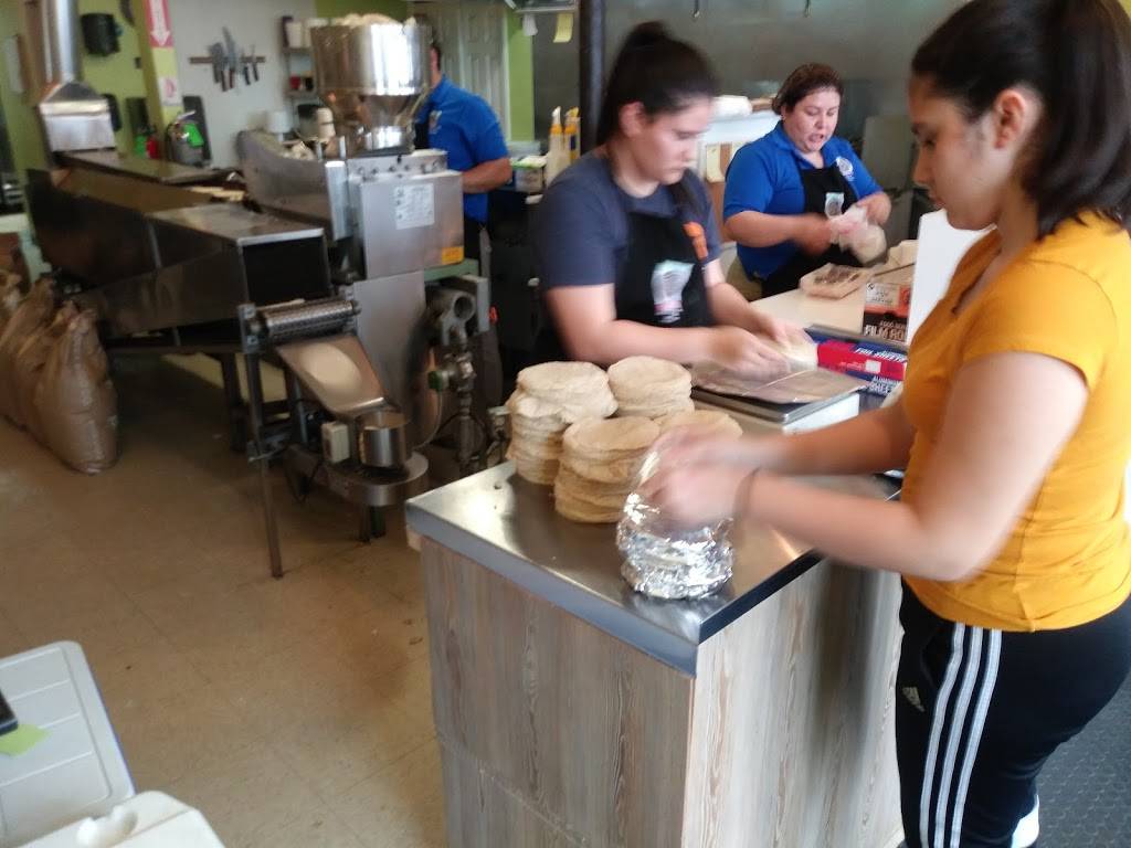 Tortilleria Taqueria El Sabor De Mexico | restaurant | 805 Kelly Ave, Joliet, IL 60435, USA | 7793795233 OR +1 779-379-5233