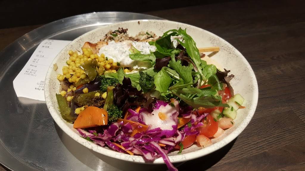 Roti Modern Mediterranean | restaurant | 1526 E 53rd St, Chicago, IL 60615, USA | 7739065582 OR +1 773-906-5582