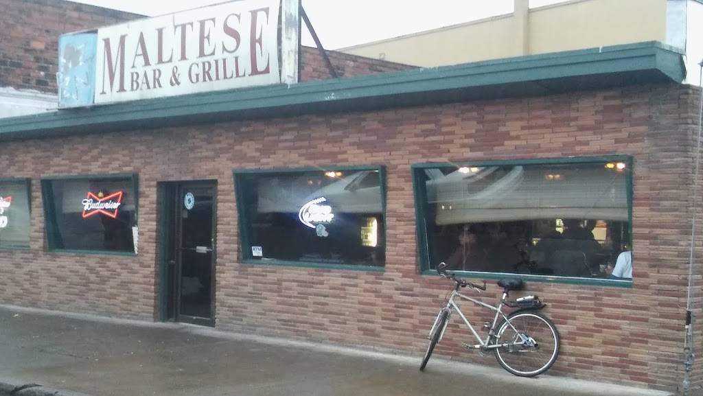 Maltese Tavern Bar & Grill | restaurant | 100 Pine St, Kelso, WA 98626, USA | 3605779993 OR +1 360-577-9993