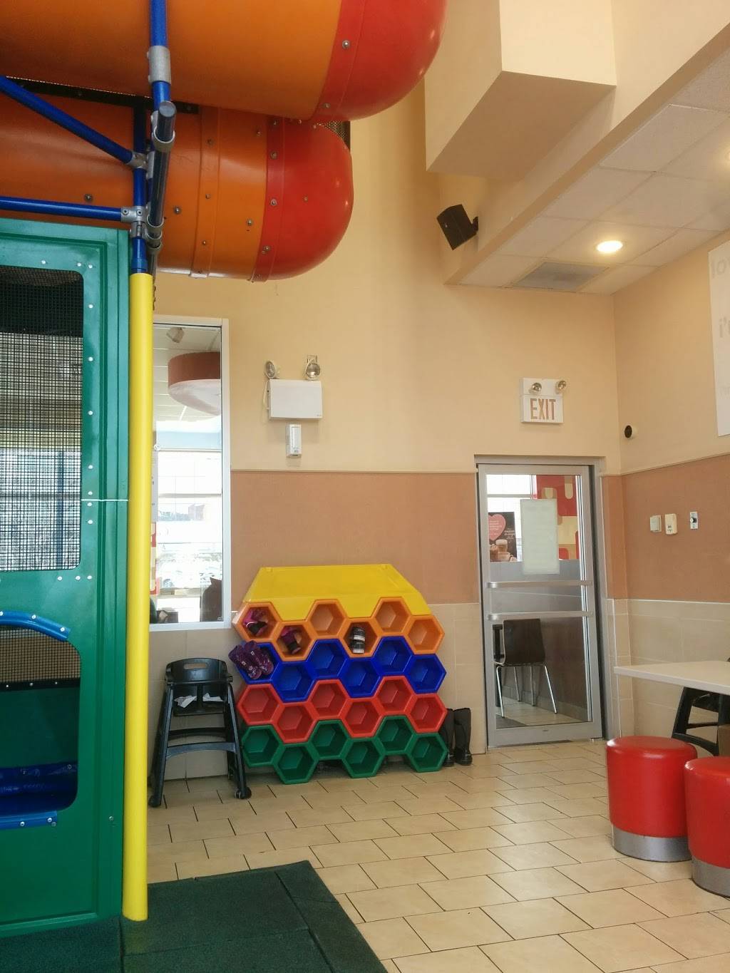 McDonalds | cafe | 1615 Dundas St E, Whitby, ON L1N 2L1, Canada | 9057286308 OR +1 905-728-6308