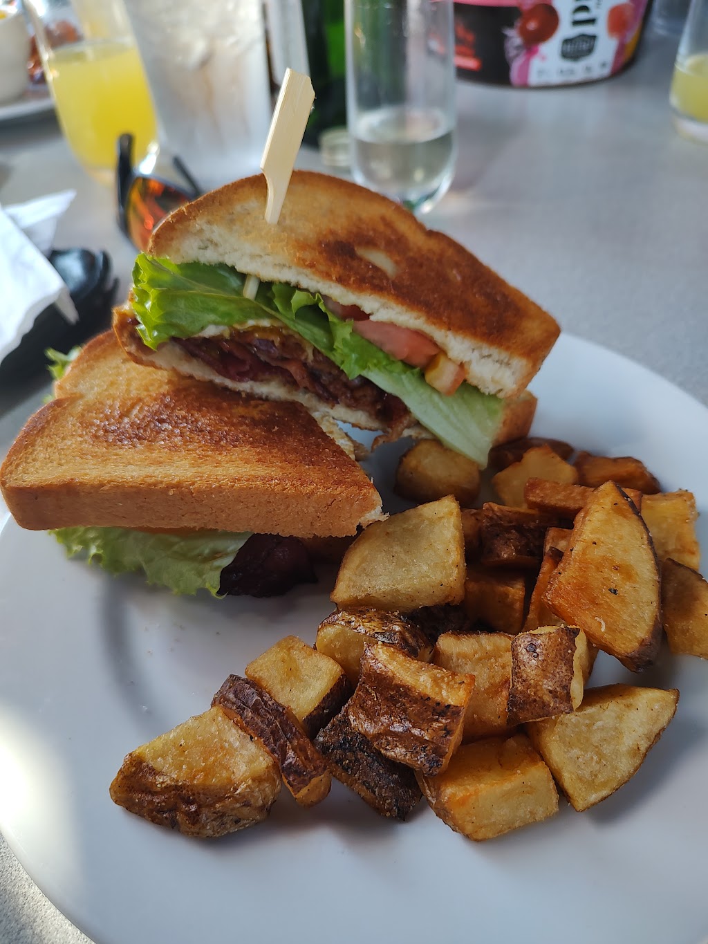 EJs Eats and Drinks | restaurant | 523 Center St, Little Rock, AR 72201, USA | 5016663700 OR +1 501-666-3700