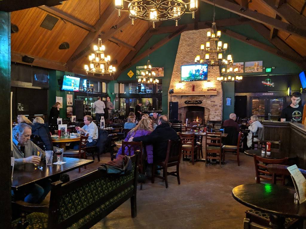 Mos Irish Pub Wauwatosa | restaurant | 10842 W Bluemound Rd, Wauwatosa, WI 53226, USA | 4147749782 OR +1 414-774-9782