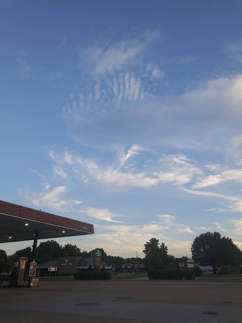 Caseys | meal takeaway | 1894 N State Hwy CC, Nixa, MO 65714, USA | 4177255037 OR +1 417-725-5037