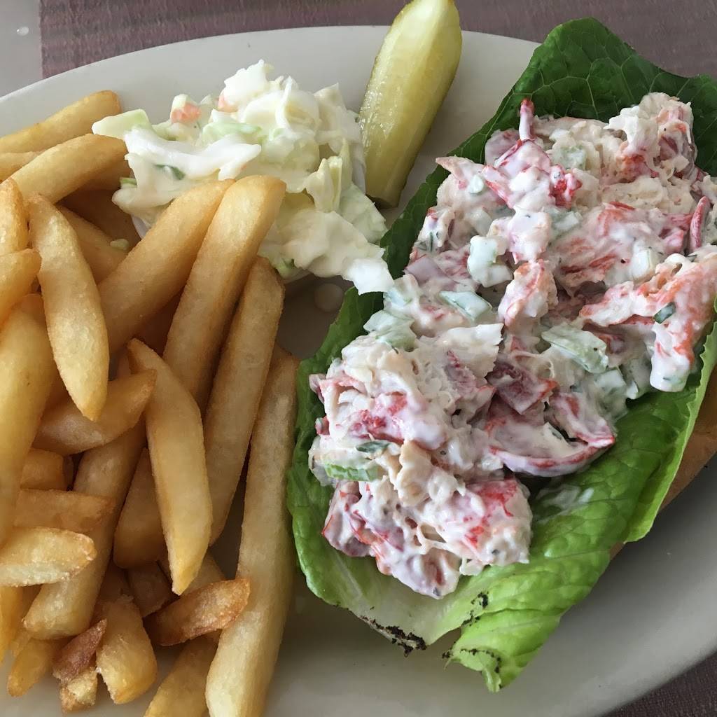 Varneys Restaurant | restaurant | 2109 Montauk Hwy, Brookhaven, NY 11719, USA | 6312869569 OR +1 631-286-9569