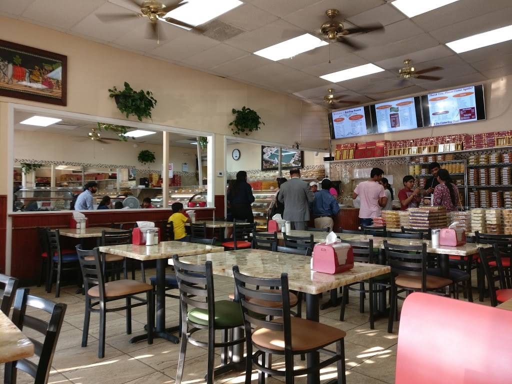 Bombay Sweets Inc | restaurant | 5827 Hillcroft St, Houston, TX 77036, USA | 7137804453 OR +1 713-780-4453