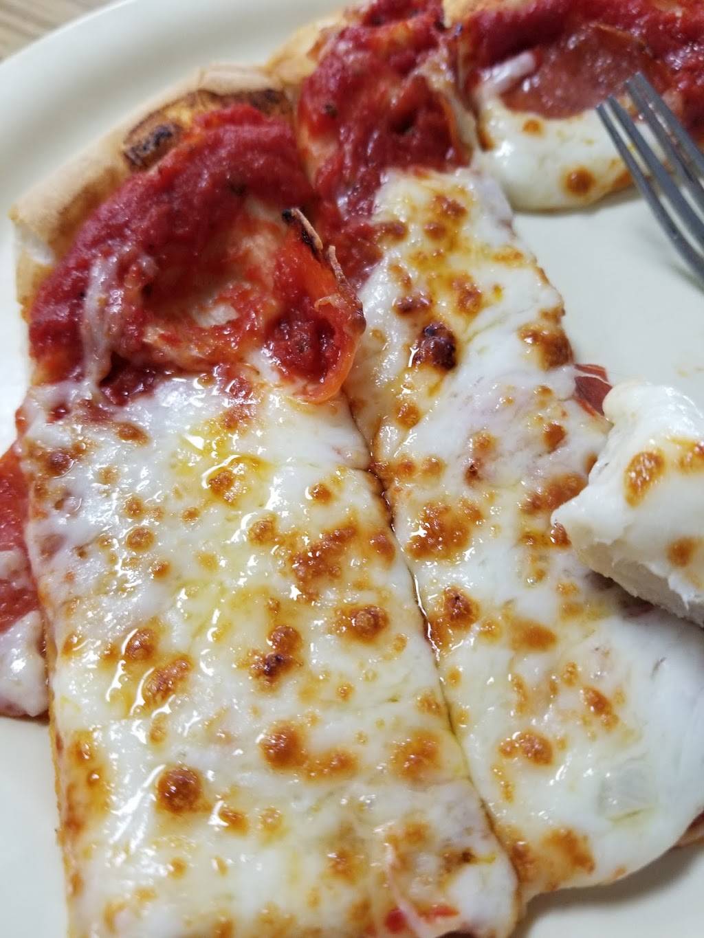 Rockys Pizza | restaurant | 104 Village Dr #3, Greeneville, TN 37745, USA | 4236387597 OR +1 423-638-7597